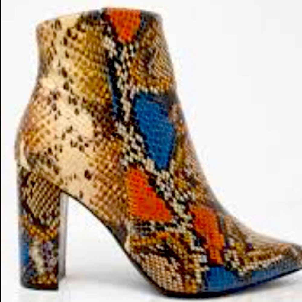 Beautiful Multi Colored Faux SnakeSkin bootie w/ Side Zipper